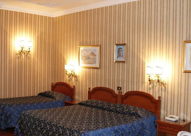 Chambre triple standard Hotel Sistina Rome