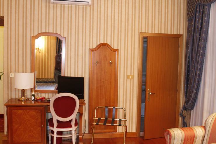 Standard triple room sistina hotel rome Standard triple room sistina hotel rome