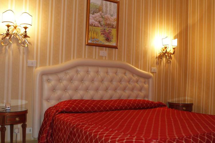 Single room sistina hotel rome Single room sistina hotel rome